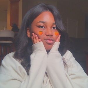 Meet your Posher, Carrie